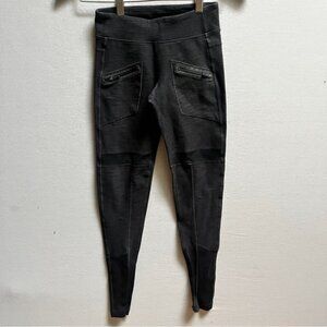 Lululemon Athletica workout zipper pockets leggings Sz 2